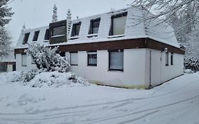 Am Golfplatz 800 Meter bis Möppis Hütte